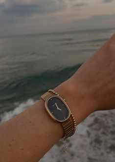 Women’s Watch, Vintage Saat, Aesthetic Watch, Woman Watches, Watch Aesthetic, Classy Watch, Vintage Watches Women, Watches Women, Watches For Women