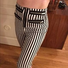 Amazing Reformation Size 2 Striped High Waist Skinny Pants With Punk Rock Zippers! So Cool And Super Rare! These Look Incredibly Sexy And Would Look So Cool With A Cropped Denim Jacket Or A Long Black Duster For Date Night, Festivals, Badassery Edgy Spring Bottoms With Zip Fly, Punk Style Bottoms With Zipper Closure For Night Out, Punk Style Fitted Bottoms With Metal Zipper, Edgy Fitted Bottoms With Metal Zipper, Fitted Edgy Bottoms With Metal Zipper, Edgy High Waist Bottoms With Zipper Closure, Edgy Fitted Pants With Metal Zipper, Edgy High-waist Bottoms With Zipper Closure, Fitted White Bottoms With Zipper Closure