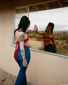 Chola Style Outfits, Chola Aesthetic, Chola Outfit, Chicana Aesthetic, Y2k Photoshoot, Chicana Style, Earthy Outfits