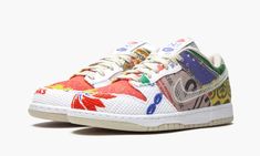 The Nike Dunk Low “City Market” is a March 2021 colorway of the popular low-top shoe that shows love to urban grocery store’s upcycling of rice and coffee bags, and other reusable packaging.  An assortment of colorful patterns and prints define the “City Market,” which follows the styling cadence of previous Dunk looks like the “Community Garden,” and others.  Various printed panels give the “City Market” a unique mismatched look, beginning with the white textured forefoot overlay.  The beige mi Nike Dunk Low Sp, Phil Knight, Coffee Bags, Reusable Packaging, Community Garden, Colorful Patterns, City Market, Stadium Goods, Nike Dunk Low