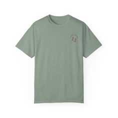 Comfort Colors introduces the "Comfort Colors 1717" garment-dyed t-shirt; a fully customizable tee made 100% with ring-spun cotton. The soft-washed, garment-dyed fabric brings extra coziness to your wardrobe while the relaxed fit makes it an excellent daily choice. The double-needle stitching throughout the tee makes it highly durable while the lack of side-seams helps the shirt retain its tubular shape. Discover all 58 colors in our Comfort Colors 1717 color charts below. .: The Comfort Colors Green Washed Graphic Tee, Soft-washed Green Organic Cotton T-shirt, Washed Short Sleeve Organic Cotton T-shirt, Short Sleeve Washed Organic Cotton T-shirt, Dye T Shirt, Semi Formal, Shirt Price, Comfort Colors, Favorite Outfit