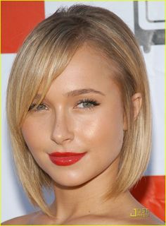 Korean Hair Color, Wear Red Lipstick, Bob Hairstyles With Bangs, Hair Color Burgundy, Natural Lipstick, Hayden Panettiere, Super Hair, Wear Red, Pretty Skin