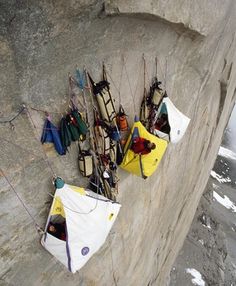 there are many items hanging on the rock