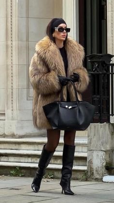 Winter Moodboard, Winter Inspo, Autumn Fits, Ootd Ideas, Black Outfits, Pretty Bags, Short Jumpsuit, Luxury Women, Newport