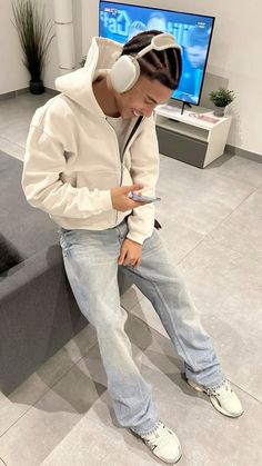 #fashion #outfitoftheday #outfitideas #mensoutfits A Ma Maniere Jordan 1 Outfit, Steezy Outfits Men, Cold Weather Fits Men, Slim Jeans Men Outfits, Boys Fits Aesthetic, Men Wishlist, Men Style Aesthetic, Mirror Fit Pics, Simple Outfits Men