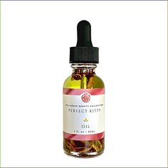 The perfect kitty oil was formulated for our most precious intimate area. The Yoni Oil works hard to combat various issues that can come due to the constant changes going on in our bodies and lives. The herbal blend was slowly infused to maintain a very happy pH balance on and around the (vaginal/anal area). **FAST RESULTS** Yoni Oil Benefits: Contains powerful antibacterial and anti-fungal properties Combats bad bacteria that causes yeast infections and BV Helps soothe irritation, razor bumps/b Natural Antibiotic, Coffee Creamer Recipe, Homemade Facial Mask, Yeast Infections, Burn Stomach Fat, Razor Bumps, Natural Antibiotics, Fast Results, Oil Benefits