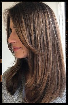 Curtain Bangs - Layered with curtain bang Cute Medium Length Haircuts, Medium Layered Haircuts, Peinados Fáciles Para Cabello Corto