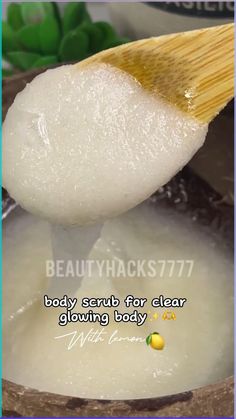 Sharing a quick and easy body scrub follow for more 👌🫧

Ingredients🤩
 • One cup sugar 🧂
 • 5 tablespoon baby oil 👶
 • Half lemon juice 🍋
 • two tablespoon honey 🍯 
 • 4 tablespoon shower gel 🫧🧴 Body Scrub Recipes, Diy Body Scrub Recipes, Scrub Corpo, Clear Healthy Skin, Diy Skin Care Routine, Basic Skin Care