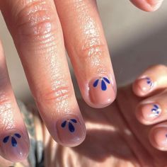 Simple Really Short Nails, Self Nail Art, Cute Finger Nail Designs, Short Nail Summer Designs, Short Nails Ideas Simple Natural, Short Natural Nails Designs, Really Short Nail Designs, Really Short Nails Ideas