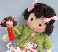 Flutterby Patch: Pencil Dolls Dolls Pattern, Knitting Patterns Toys, Dolls Clothes, Knitting Ideas, Knitted Toys, Diy Doll, Doll Patterns, Crochet Toys, Paper Dolls