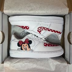 ** CUSTOM PAINTED AIR FORCE 1'S ** - Minnie Mouse design design painted on white Air Force 1's - Can be done in any colours, message me with details about any changes you would like me to make to your custom pair.  - Hand painted and sealed with Angelus leather paints.  - 100% authentic Nike Air Force 1's. - Customs are made to order so please allow time for me to order the shoes, paint them and ship them to you.  - No returns - This design can be done on any size shoe, message me if you don't s Cute White Custom Sneakers For Streetwear, Customizable White Fun Sneakers, Customizable Fun White Sneakers, Themed White Low-top Sneakers, Customizable White Custom Sneakers, Fun White Sneakers With Custom Artwork, Painted Air Force 1, Shoe Painting, Mouse Paint