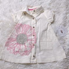 Burt’s Bees Baby Cream Corduroy Pink Flower Front Pocket Dress Size 3-6 Months 100% Cotton Brand New With Tags Thank You For Looking Liking And Sharing Let Me Know If You Have Any Questions Cotton Dresses With Buttons For Playtime, Cotton Short Sleeve Dress For First Birthday, Burts Bees Baby, Baby Dresses, Month Colors, Burt's Bees, Baby Bee, Burts Bees, Pocket Dress