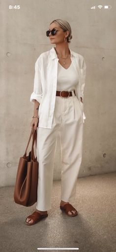 Mode Boho, Mode Inspo, Fashion Mode, Mode Inspiration, White Pants, Spring Outfit, Classy Outfits