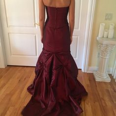 Beautiful Burgundy Dress That Is A Two Piece. Worn Once And Is A Size 8. Wedding Gown Floor-length, Elegant Prom Evening Dress, Burgundy Evening Gown, Burgundy Dress, Size 8 Dress, Evening Gown, Evening Gowns, Fashion Inspo, Two Piece