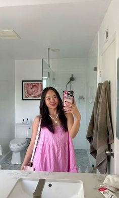 Dress Mirror Pic, Modeling Outfits, Vacation Europe, Mirror Pic, Role Model, Dress Pink