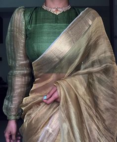 Light Brown Saree Combination Blouse, Saree Jacket Designs, Eastern Fashion, Blouse Designs High Neck, Cotton Saree Blouse Designs, Saree Blouse Neck Designs, Fashionable Saree Blouse Designs, Indian Saree Blouses Designs, Blouse Designs Indian