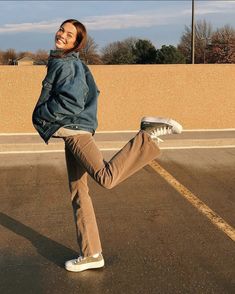 Khaki Converse Outfit, Khaki Converse, Converse Outfit, Dream Outfits, Style Instagram, Outfits With Converse, Teen Fashion Outfits, Fashion Inspo Outfits