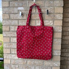 Perfect Summer Tote, Antique Red With Navy Stars Approx 16” X 15” Nwt Red Casual Cotton Shoulder Bag, Casual Red Cotton Shoulder Bag, Brown Tote Bag, Straw Beach Bag, Fabric Tote Bags, Summer Tote, Large Leather Tote, Fabric Tote, Brown Tote