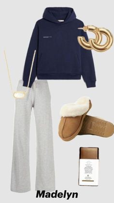 Slippers Outfit, Clean Girl Outfits, University Outfit, School Fit, Casual Preppy Outfits, Cute Lazy Outfits, Trendy Outfits For Teens, Cute Lazy Day Outfits, Outfit Inspo Casual