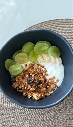 Health Lunches, Resep Diet, Healthy Food Inspiration, Gym Food, Healthy Food Motivation, Healthy Lifestyle Food, Healthy Meal Prep, Eating Habits, Aesthetic Food