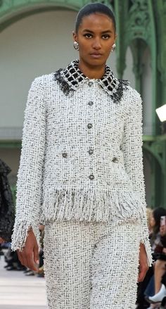 Vestidos Chanel, Chanel Dress, Spring 2025, Winter Chic, Chanel Fashion, Dress Pants, What To Wear, Coats Jackets, Chanel