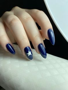 Simple Dark Blue Nail Designs, Navy Blue Almond Nail Designs, Navy Blue Nail Ideas Almond, Dark Blue Almond Acrylic Nails, Dark Blue Nail Inspo With Design, Blue Nail Ideas 2024, Navy Blue Nails Aesthetic, Blue Grunge Nails, Blue Star Nails Acrylic