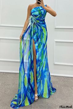 Olivia Mark - Flower-Patterned Striped Chiffon Maxi Evening Gown with Irregular Shoulder Print Chiffon Maxi Dress, Sleeveless Outfit, Chiffon Floral, Chiffon Fashion, Dress Chiffon, Amazing Views, Style Party, Dress Crafts, Chiffon Maxi