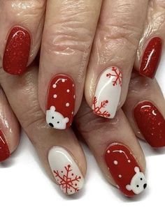 Make a bold statement and spread holiday cheer with our collection of red Christmas nails that are as festive as they are fabulous. Art Noel, Christmas Gel, December Nails, Red Christmas Nails, Nail Tutorial, Christmas Nails Easy