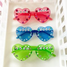 Glasses With Beads On Them, Heart Sunglasses With Beads, Heart Glasses With Beads, Glasses With Beads, Sunglasses With Beads, Sunglasses Beads, Concert Sunglasses, Taylor Swift Halloween Costume, Cowgirl Halloween Costume