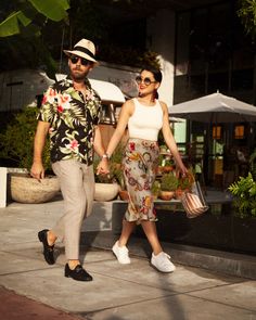 Men's Resort Style: How to Look Great on Your Next Beach Vacation Vacation Style Tropical, Summer Beach Vacation Outfits, Tropical Outfit