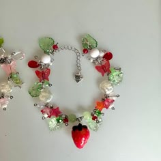 Fresh Picked Strawberries Pearl Y2k Charm Bracelet, Gift for Her - Etsy 2000 Accessories Jewelry, Charm Bracelet Handmade, Fruit Themed Bracelets, Strawberry Charm Bracelet, Charm Jewelry Diy, Cute Jewelry Aesthetic, Fairycore Gifts, Fairycore Bracelet, Cottagecore Bracelet