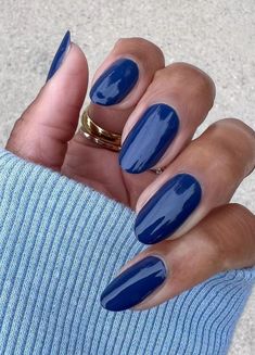 One Color Nails Fall, Blue Fall Aesthetic, Simple Nails Aesthetic, Black Cherry Nails, Nails August, Nail Theory, Best Nail Colors, Dark Blue Nails, Navy Nails