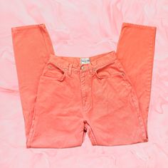 * ITEM DESCRIPTION * super well made salmon-y pink mom jeans, thick material and high waist, zipper closure, front and back pockets, labeled 10 but closer to a 6/8, marking based on measurements, these are talls but can always be cropped or cuffed! * CONDITION * Excellent vintage condition, no noticeable flaws. Please note that items are older and may have some signs of wash/wear, any noticeable flaws will be listed in description and shown in photographs.   * MEASUREMENTS * waist - 28" hips - 3 Y2k Pink Straight Leg Bottoms, Y2k Style Pink Jeans With Pockets, Y2k Pink Jeans With Pockets, 90s Pink Straight Leg Bottoms, Casual High Waist Peach Bottoms, 90s Style Pink Cotton Jeans, 90s Style Pink Wide Leg Pants, 90s High Waist Pants With Five Pockets, High Waist Pink Pants With Five Pockets