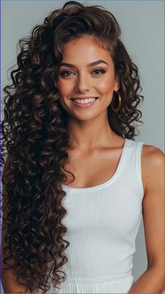 Discover a collection of stunning curly hairstyle ideas for all hair lengths - from cute baddie looks to long and short styles perfect for summer These easy and quick hairstyles are ideal for school pretty and effortless making them the perfect choice for a fresh new look Ladies Long Hairstyles, Curly Hair Model, Curly Long Hair, Quick Curly Hairstyles, Curly Styles, Autumn Hair, Curly Wedding Hair, Wedding Guest Hairstyles, Elegant Makeup