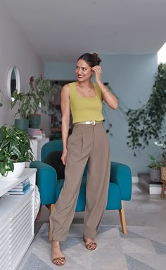 Colour Combinations Fashion, Combination Fashion, Mocha Mousse, Colour Combinations, Look Casual, Mocha, Casual Chic, Color Combinations, Cute Outfits