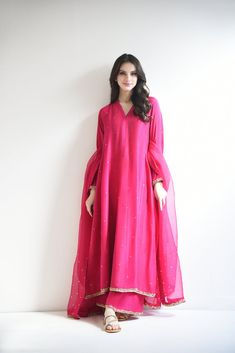 Sadie Pishwas | Aghanoor Bridal Simple Dress Casual, Agha Noor, Latest Dress Design, Traditional Indian Dress, Pakistani Fancy Dresses, Pakistani Dresses Casual, Pakistani Fashion Party Wear, Beautiful Pakistani Dresses, Salwar Kamiz