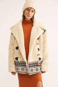 xx Best Winter Coats, Glitter Fashion, Minimalist Capsule Wardrobe, Perfect Coat, Double Breasted Coat, Faux Fur Coat, Jacket Outfits, Oh My