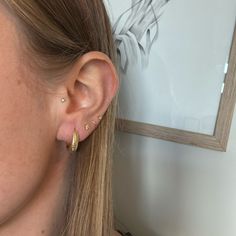 Dainty And Chic Gold Hoop Earrings Super Easy To Take On And Off New Without Tags Stainless Steel Marley And Me, Chunky Gold Hoop Earrings, Earrings Hoops, Small Hoop Earrings, Hoop Earrings Small, Christmas Wishlist, Gold Hoop, Minimalist Earrings, Gold Hoop Earrings