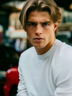 Middle Part Hairstyles Men, Middle Part Haircut, Middle Hair, Middle Part Hairstyles, Men's Wigs, Medium Length Hair Men, Middle Part