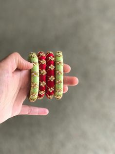 It's realy good one How To Wrap Bangles For Gift, Unique Bangle Designs, Simple Thread Bangles Designs, Tread Bangles Designs, Silk Thread Bangles Design Kundan, Thread Bangle Designs, Thread Bangles Designs, Tread Bangles, Silk Thread Earrings Designs