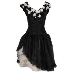 Jean-Louis Scherrer - (Made in France) Black and white organza Haute Couture dress. Black satin pleated waist and bustier embroidered with pearls and black sequins. No size nor composition label, it fits a 34FR/36FR. Piece from the 1980s. Additional information: Condition: Very good condition Dimensions: Chest: 45 cm Waist: 34 cm Length: 100 cm Seller reference: VR279 Luxury Black Jacquard Dress, Black And Silver Brocade Dresses, Pearl And Toile De Juoy Dress, Chanel Haute Couture 2022 2023, Black Pearl Outfit, Fame Dr Premiere Outfits, France Black And White, White Organza Dress, Black And White Cocktail Dresses