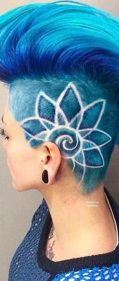 Shaved Hair Women, Undercut Designs, Half Shaved Hair, Shaved Side Hairstyles, Glam Lifestyle, Woman Shaving, Hair Tattoos