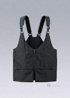 This 3-in-1 Tote Bag & Vest extends the design concept of "parallel form and function" through the disassembly and combination of the zipper and its three forms: zipper vest, messenger bag, and shoulder bag. Techwear Vest, Techwear Bag, Vest Bag, Cargo Vest, Zipper Vest, Utility Vest, Brand Concept, Bag Cover, Tech Fashion