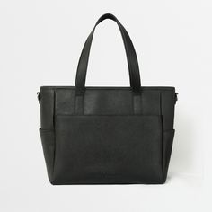 This structured tote is the ultimate do-it-all bag that you deserve. It's the perfect carryall for work, travel, and anywhere your day brings you. It features a spacious and organized interior for your essentials, a padded compartment for your laptop, side pockets for your drinks, and you can convert it into a backpack or crossbody. Crafted from premium American Saffiano leather that's waterproof and scratch-resistant, the Transform Tote will stay just as beautiful through all your travels and a Concealed Carry Purse, Work Backpack, Laptop Tote, Luggage Straps, Work Tote, Best Bags, Backpack Straps, Work Bag, Work Bags