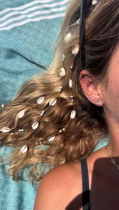 Long Hairstyles Beach, Beach Hair Braids Beads, Boho Aesthetic Hairstyles, Seashell Hair Accessories Braids, Hair For Cruise, Mermaid Hair Piece, Shells In Hair Braids, Mermaid Core Hair, Mermaid Waves Hairstyles