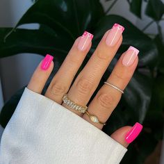 Cute Square Nails Summer, Pink French Tip Summer Nails, Pink Summer Nails Square, Grab Canaria, Trendy Nails Ideas 2024 Spring, Pink Summer Nails 2024, Short Summer Nail Ideas 2024, Simple Summer Nails 2024, Holiday Nails Summer Acrylic