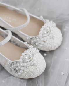 Elegant Closed Toe Shoes For First Communion, Elegant Closed Toe Wedding Shoes For First Communion, Lace Ballet Flats, First Communion Veils, Communion Veils, Christening Shoes, Romantic Lace, Mary Jane Flats, Flower Girls