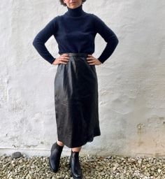 Perfect true vintage black leather skirt. Waist 26", hips 40", 28" long In excellent vintage condition Long Pencil Skirt, Leather Midi Skirt, Black Leather Skirts, True Vintage, Harrods, Vintage Black, Leather Skirt, Pencil Skirt, Midi Skirt