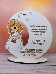 Recuerdos primera comunión, recuerdos en mdf en forma de luna, corte y grabado laser | izeta studio Bingo Party, First Communion Decorations, Communion Decorations, Religious Crafts, First Holy Communion, Holy Communion, Wooden Crafts, First Communion