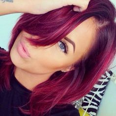 Cheveux framboise? Red Bob Hair, Short Hair Color, Ombre Hair Color, Red Hair Color, Brunette Hair Color, Ombre Hair